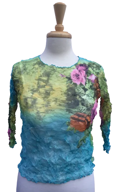 41 Long-sleeve crinkle top with floral print.  Made in France
