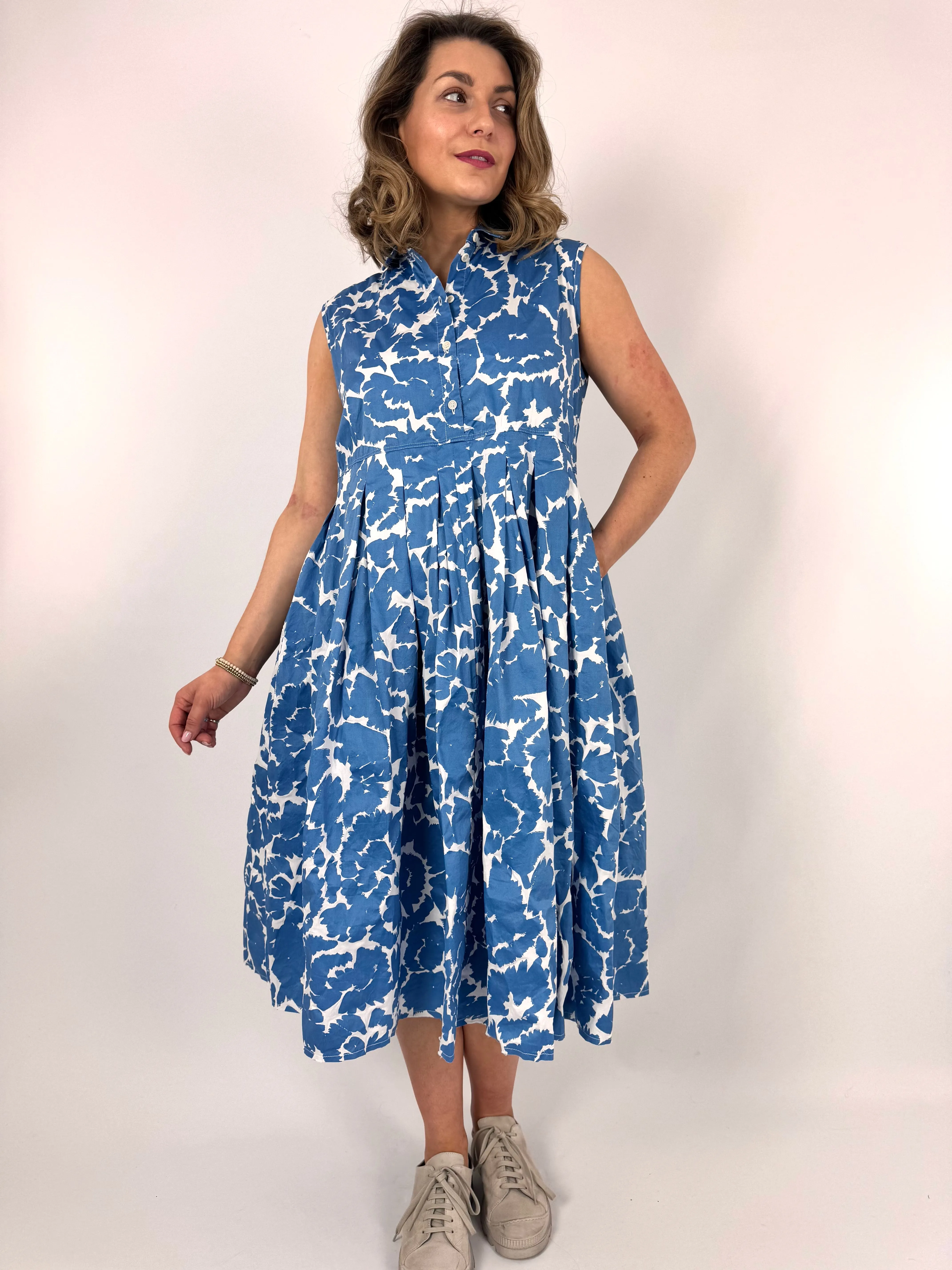 Aequamente 136 Dress Flowers