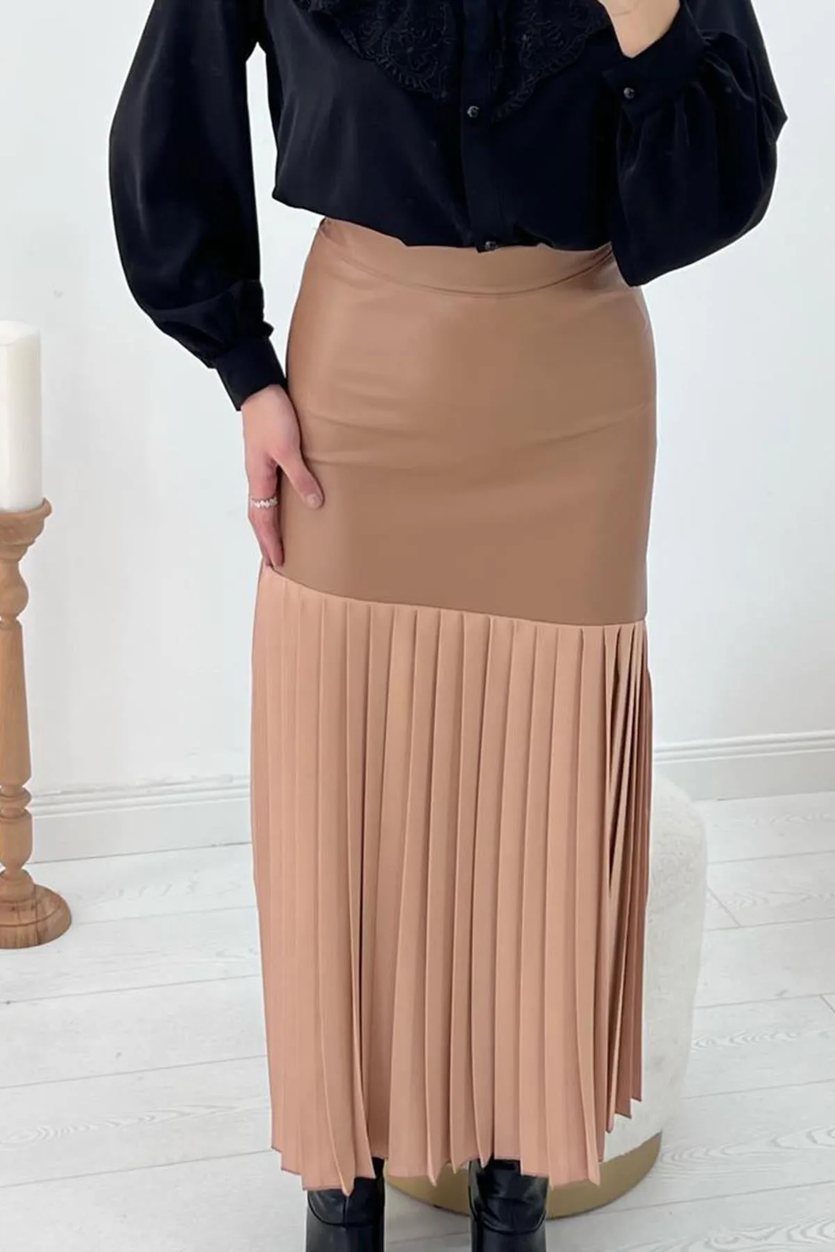 ELS High-Waisted Leather Trimmed Skirt - Mink - Newport