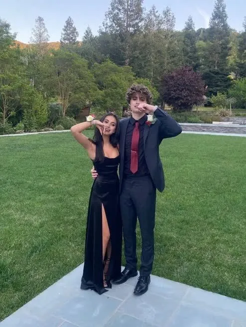 kamahe Black A Line Long Prom Dress Velvet Formal Party Dress With Slit