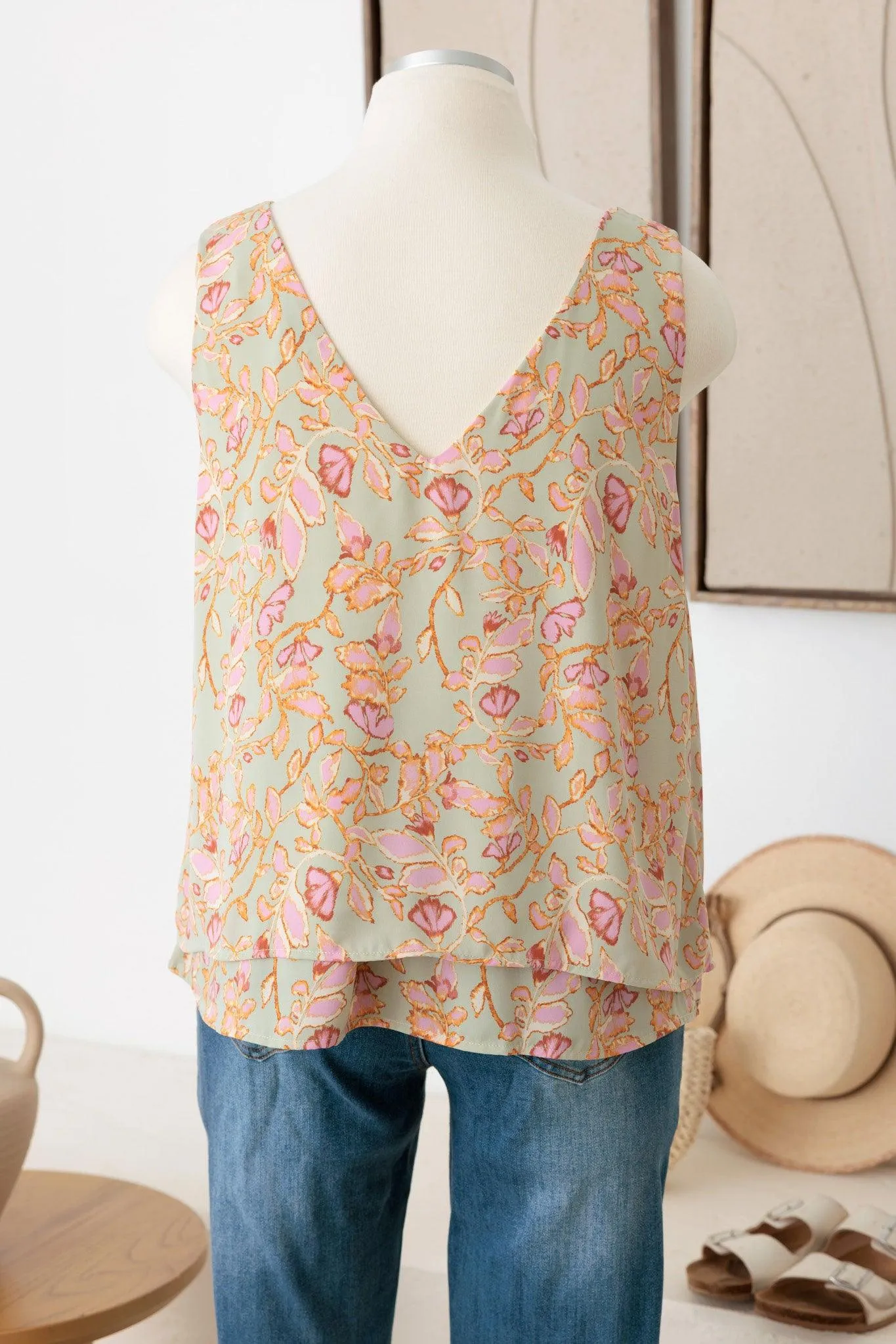 Plus Size Double Layer Sleeveless Floral Top