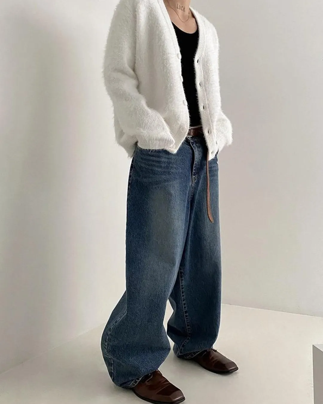 V-Neck Knit Cardigan VCH0151