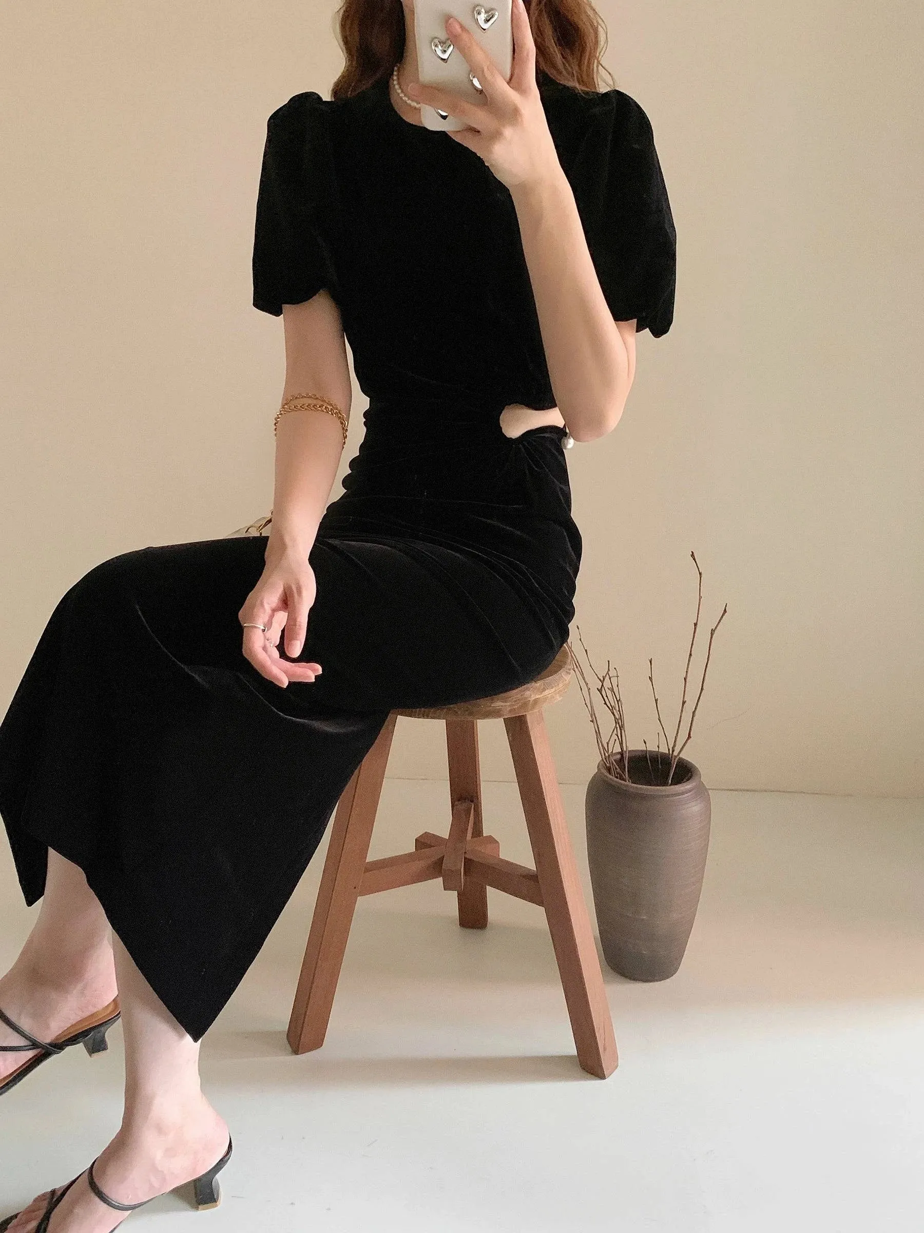 Velvet Puff Sleeve Midriff Outfit Socialite Style Dress