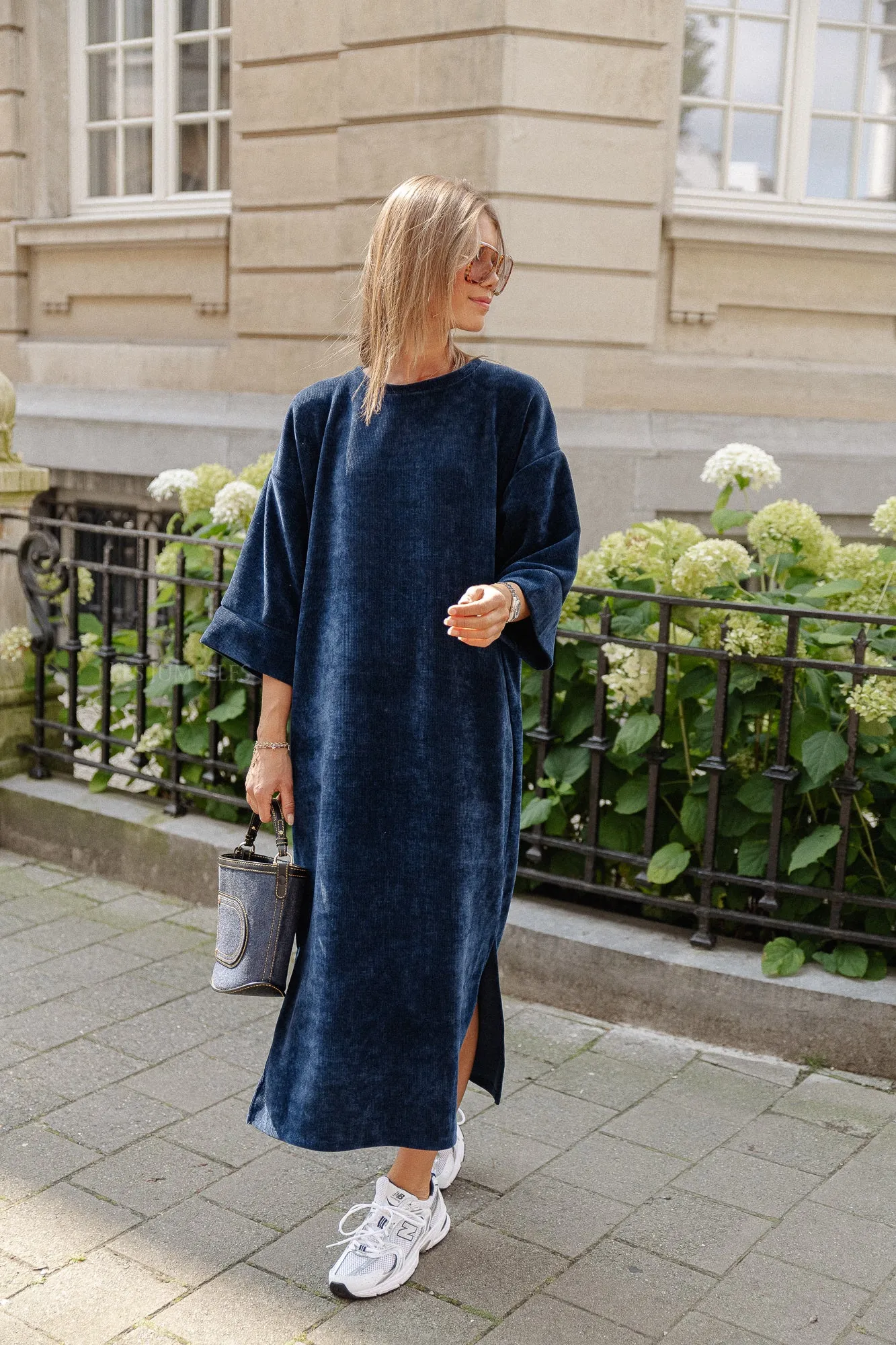 Vida velvet maxi dress navy
