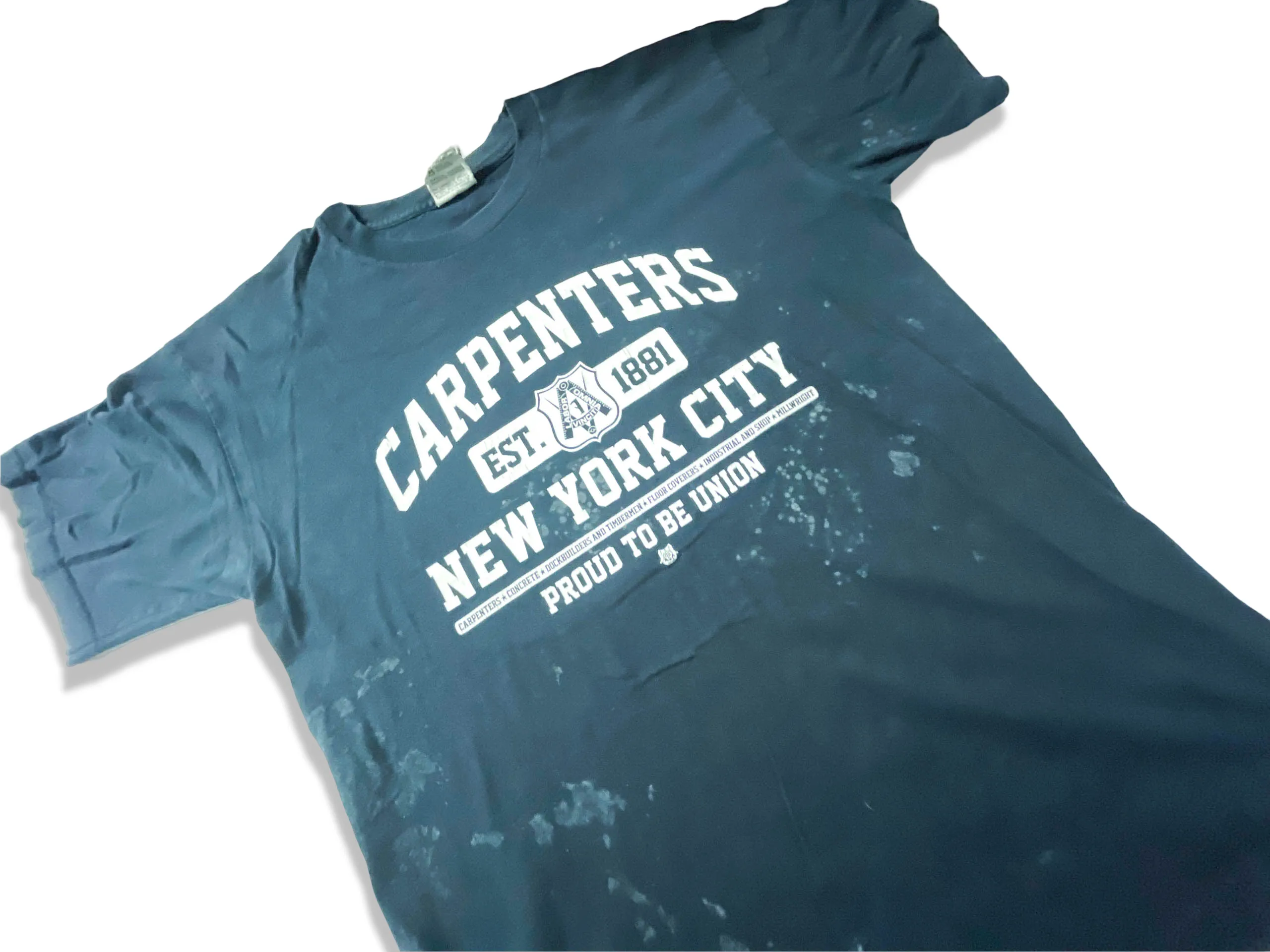 Vintage Black Carpenters New York city Graphics men's tees in M|L29W21|SKU 3906