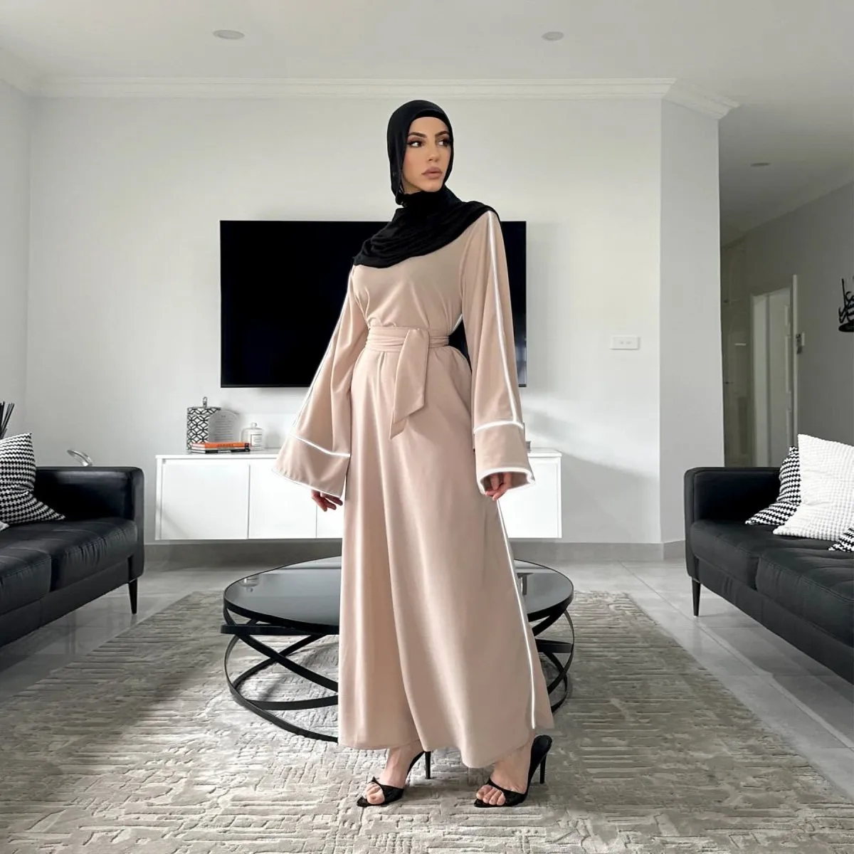 White Trimmed Velvet Abaya (MA115)