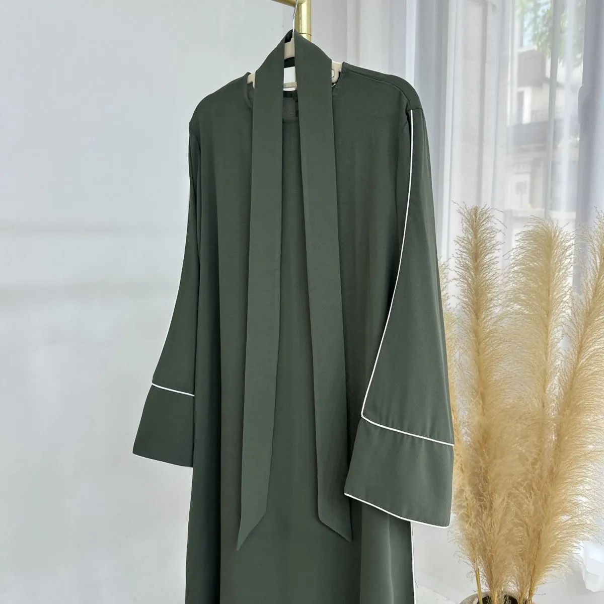 White Trimmed Velvet Abaya (MA115)